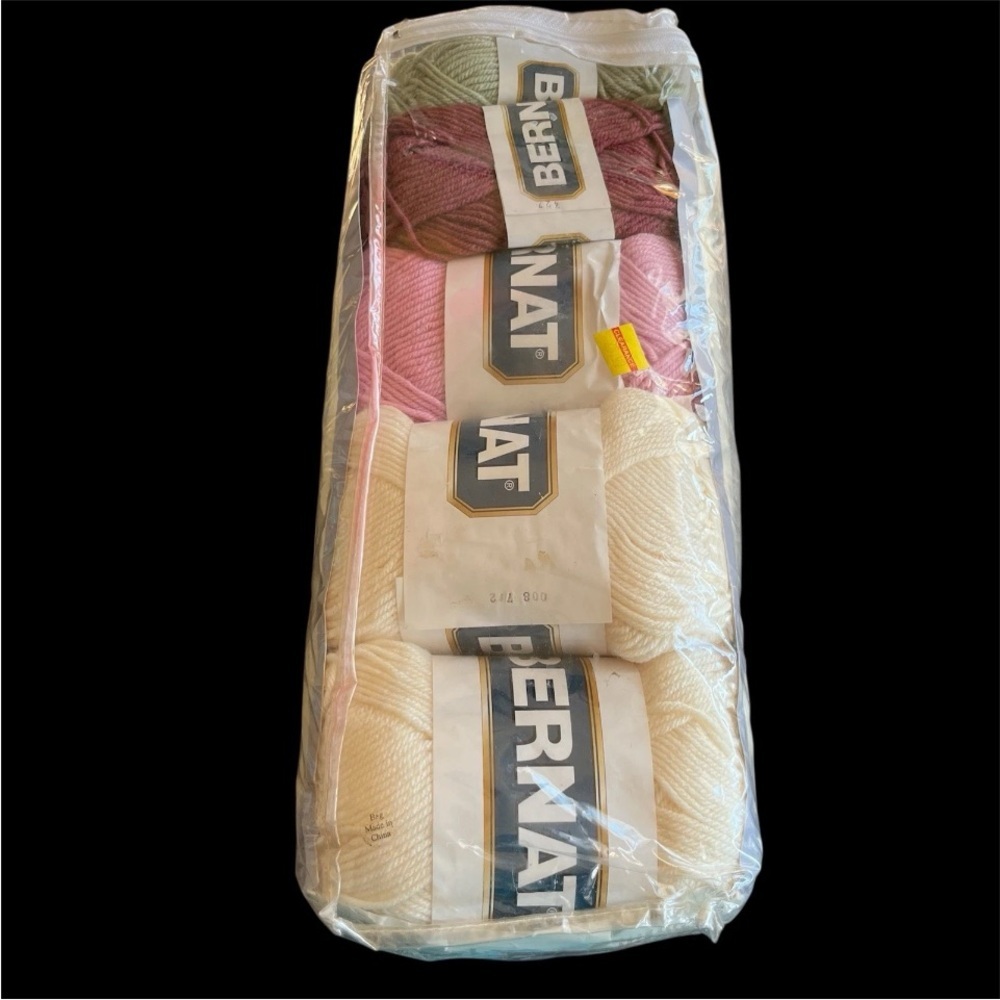 Bernat Kits & Crafts Crochet Afghan Kit Cabbage Roses #423605 42” x 60” New - Picture 6 of 16